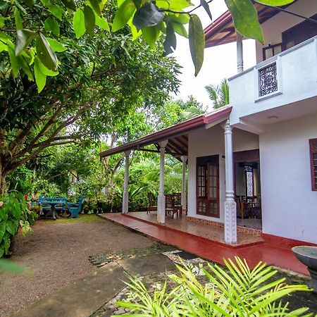 Mountain Gem Villa Hikkaduwa Esterno foto