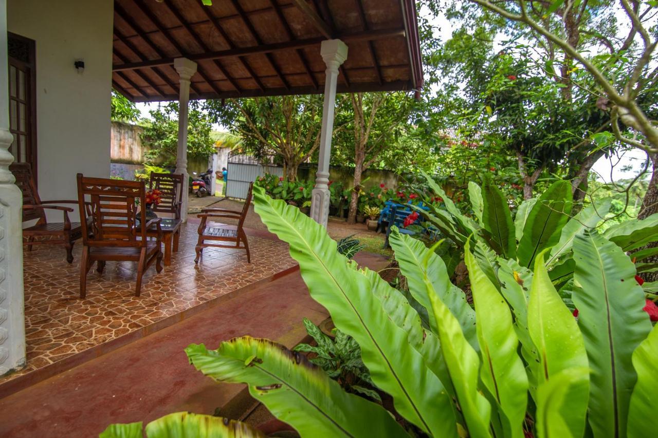 Mountain Gem Villa Hikkaduwa Esterno foto